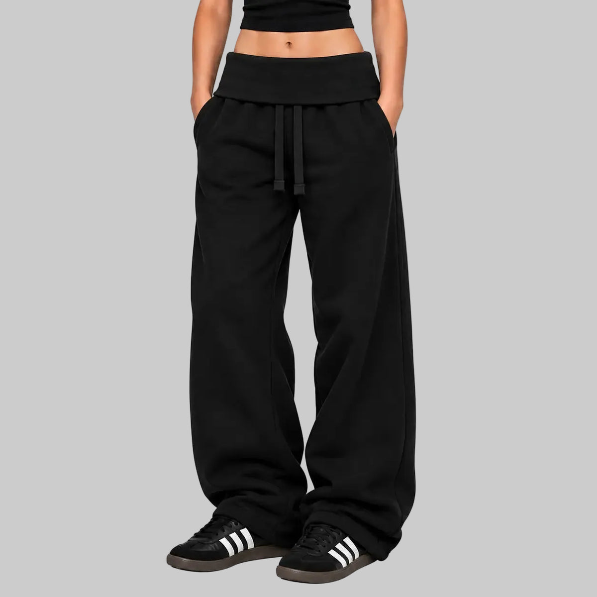 BLACK FOLDED SWEATPANTS