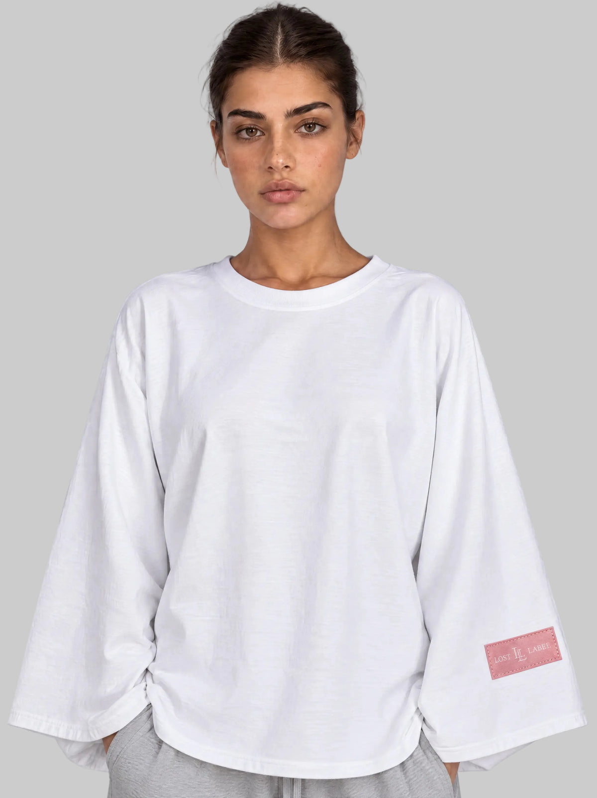 WHITE WIDE SLEEVE SHIRT