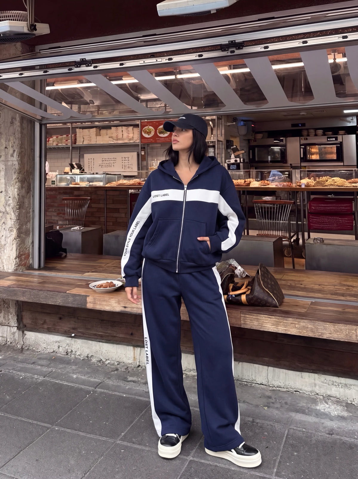 NAVY BLUE SPLIT PANTS